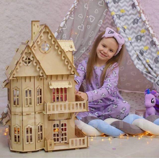 Кукольный дом с Мебелью (4набора). Кукольный деревянный дом, новый, вналичии. Цена: 2 400₽ во Владивостоке