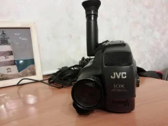 JVC. ����� 4-� ��, � ���������� ����