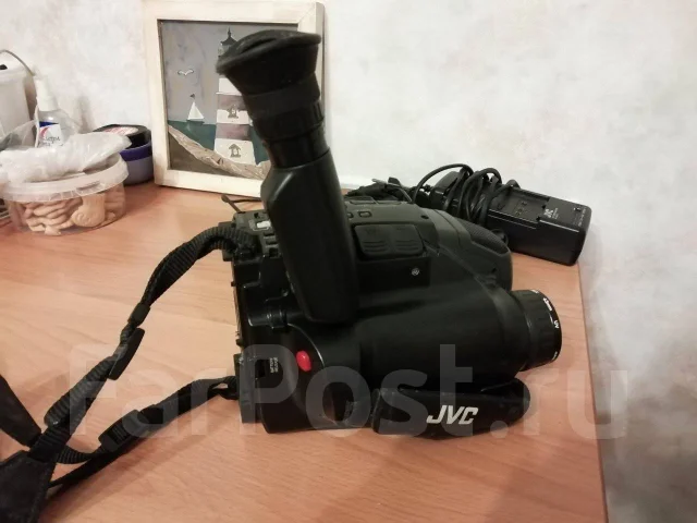 JVC. ����� 4-� ��, � ���������� ����