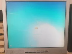iiyama. 17" ����