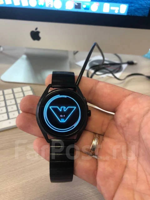 Emporio Armani. GPS, NFC ����