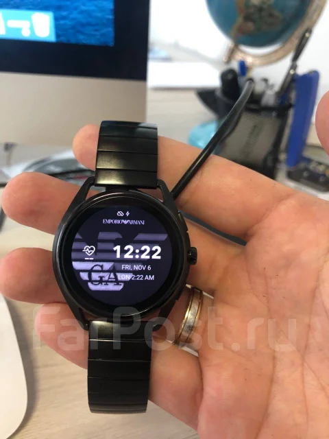 Emporio Armani. GPS, NFC ����