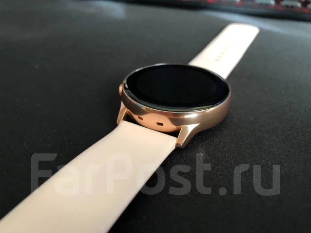Samsung Galaxy Watch Active. GPS, NFC, IP68 ����