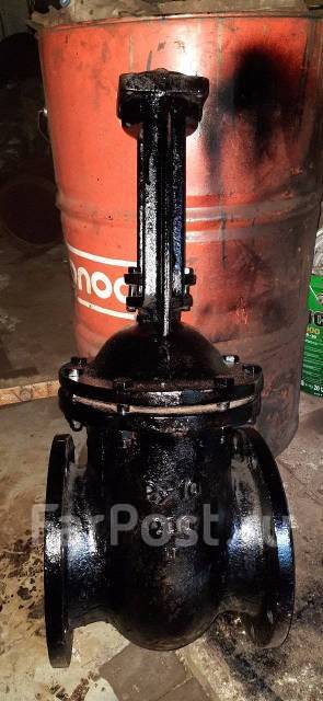 Задвижка чугунная ду200 ру10, в наличии во Владивостоке