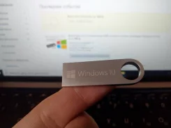 Microsoft Windows 10. ����