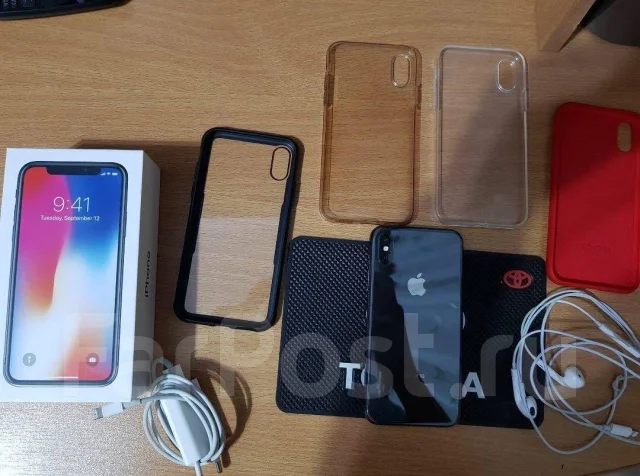 Apple iPhone X. �/�, ������, 3G, 4G LTE, ����������, NFC ����