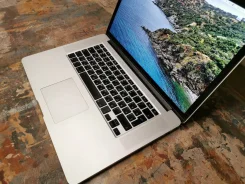 Apple MacBook Pro 15 2012 Mid MC975. 15", 2,3����, ��� 8 ��, ���� 250���, WiFi: 1, Bluetooth: 1, ����������� �� 5��. ����