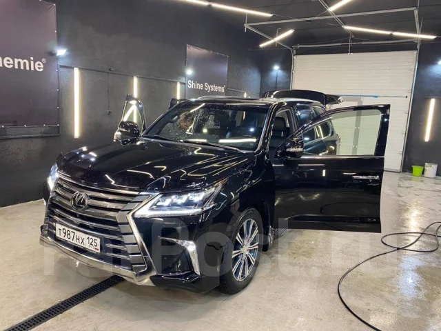 Lexus LX570. �������, 4wd, 5.7 (363��.�.), ������, 50����. �� ����