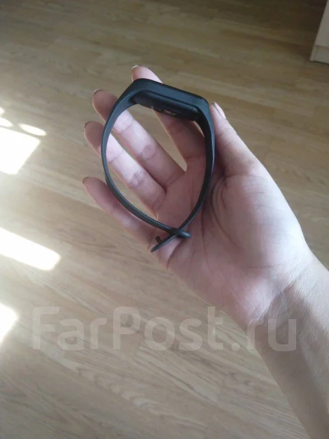 Xiaomi Mi Band 4 ����
