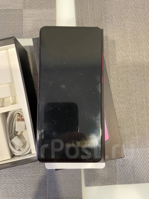 Xiaomi Mi 9T. �/�, �������, 3G, 4G LTE, Dual-SIM, NFC ����