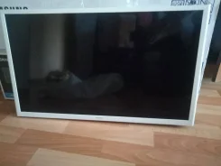 Samsung UE32J4710. LED ����