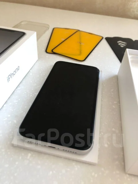 Apple iPhone Xr. �/�, �����, 4G LTE, NFC ����