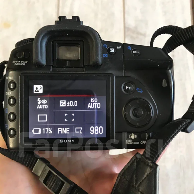 Sony Alpha DSLR-A200 ����