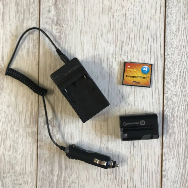 Sony Alpha DSLR-A200 ����