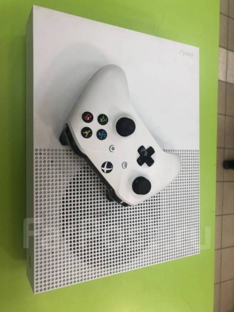 Microsoft Xbox One S ����