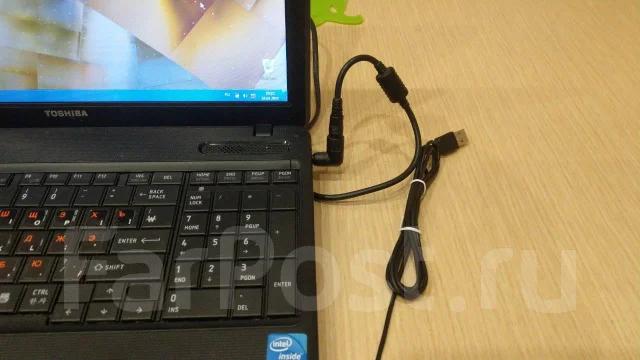 Toshiba. 15.6", 1 500����, ��� 4 ��, ���� 700���, WiFi: 1, Bluetooth: 1 ����