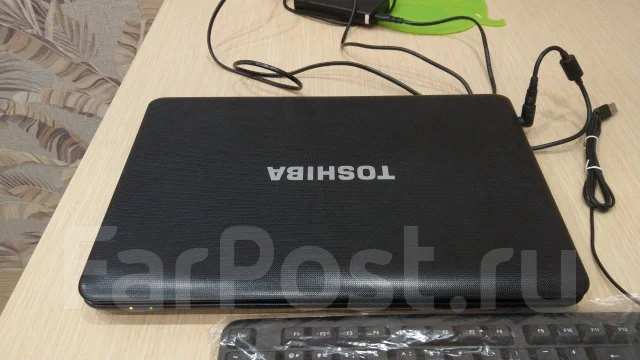 Toshiba. 15.6", 1 500����, ��� 4 ��, ���� 700���, WiFi: 1, Bluetooth: 1 ����