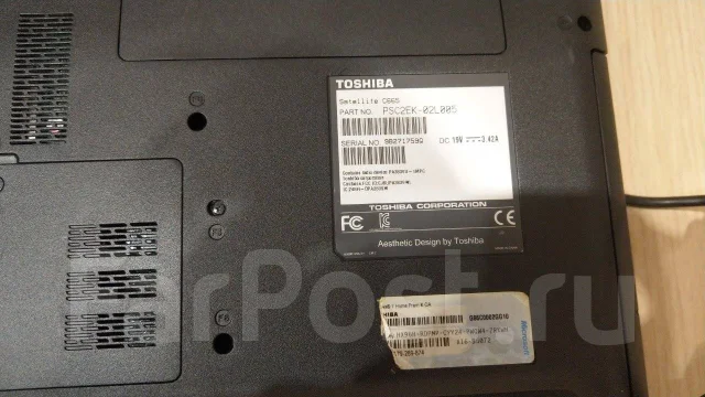 Toshiba. 15.6", 1 500����, ��� 4 ��, ���� 700���, WiFi: 1, Bluetooth: 1 ����