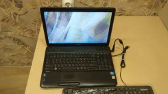 Toshiba. 15.6", 1 500����, ��� 4 ��, ���� 700���, WiFi: 1, Bluetooth: 1 ����