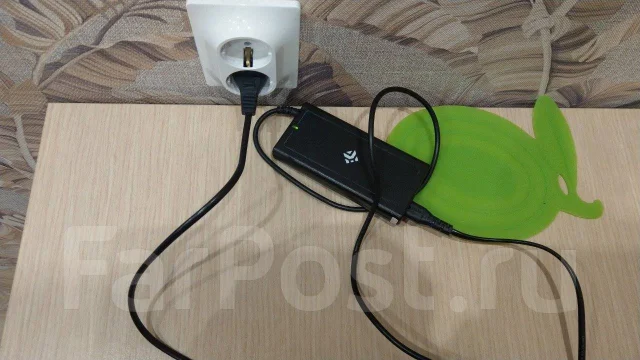 Toshiba. 15.6", 1 500����, ��� 4 ��, ���� 700���, WiFi: 1, Bluetooth: 1 ����