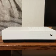 Microsoft Xbox One S ����
