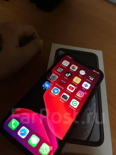 Apple iPhone Xr. �/�, ������, 3G, 4G LTE, ����������, NFC ����
