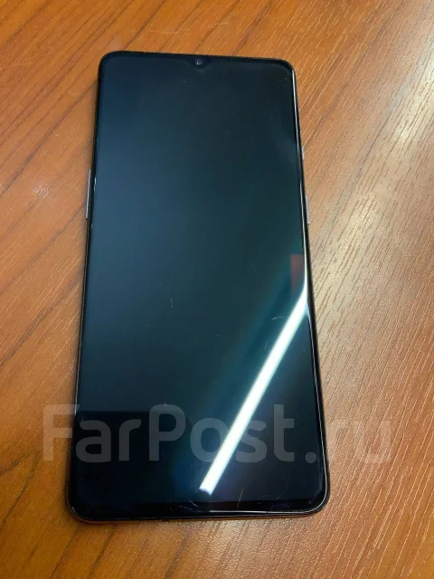 OnePlus 7T. �/� ����