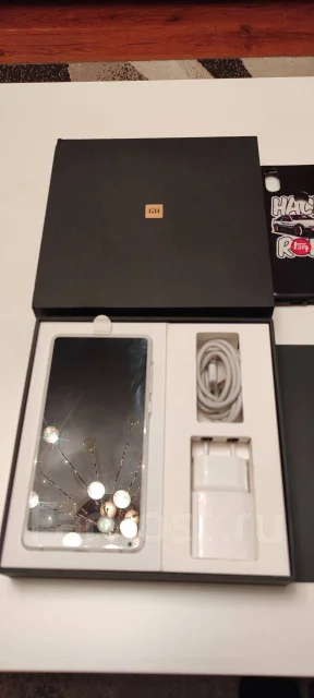 Xiaomi Mi Mix 2S. �/�, �����, 4G LTE, NFC ����