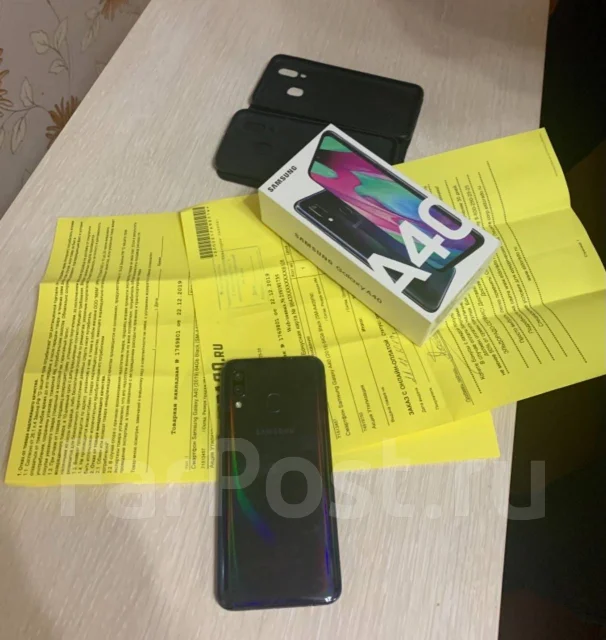 Samsung Galaxy A40. �/� ����
