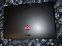 MSI GV72. 17.3", 2,5����, ��� 8 ��, ���� 1 000���, WiFi: 1, Bluetooth: 1, ����������� �� 5��. ����