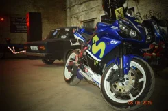 Yamaha R1 ����