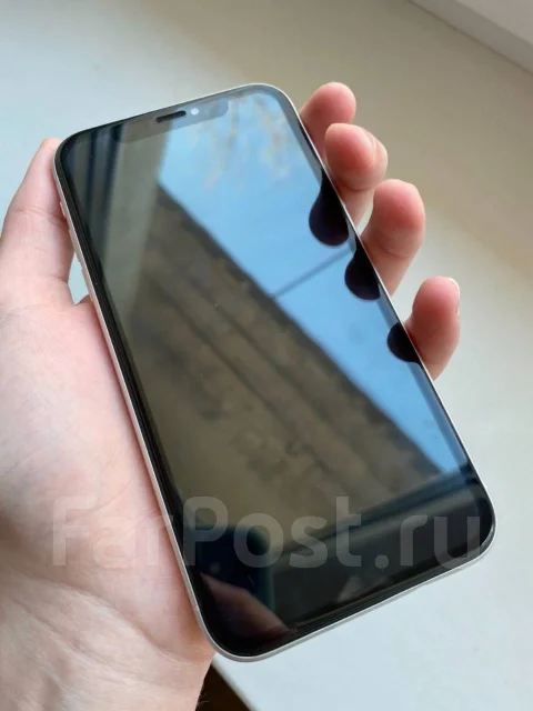 Apple iPhone Xr. �����, �����, 3G, 4G LTE, NFC ����