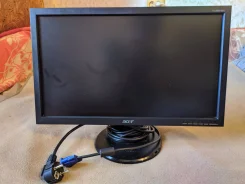 Acer. 18.5" ����