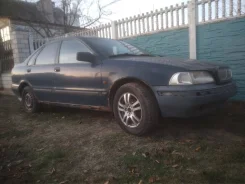 Volvo V40 ����