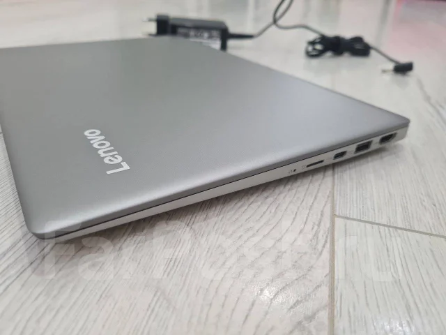 Lenovo IdeaPad 320S-13IKB. 13.3", 3,4����, ��� 4 ��, ���� 256���, WiFi: 1, Bluetooth: 1, ����������� �� 8��. ����