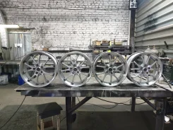 Hinodex Axia. 7.5x18", 5x114.3, ET52, �� 70,0���. ����