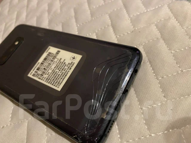 Samsung Galaxy S10e. �/�, ������, 3G, 4G LTE, NFC ����