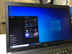 Fujitsu LifeBook. 15.6", 2,1����, ��� 4 ��, ���� 128���, WiFi: 1, Bluetooth: 1, ����������� �� 1��. ����