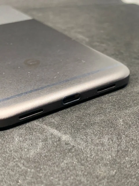 Google Pixel XL. �/�, 32 ��, ������, 3G, 4G LTE, NFC, ������� �������. ��� ����� �� ������������ ����