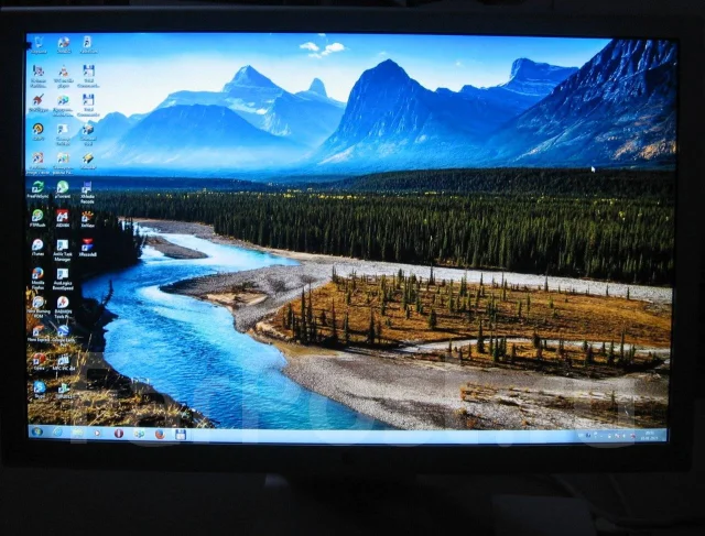 Apple. 23" ����
