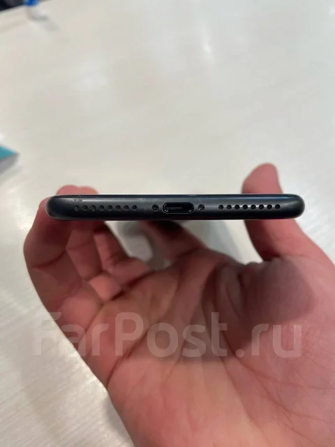 Apple iPhone 8 Plus. �/�, ������, 4G LTE, NFC ����