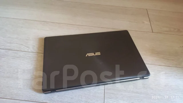 Asus X550V. 15.6", 2,6����, ��� 4 ��, ���� 750���, WiFi: 1, Bluetooth: 1, ����������� �� 4��. ����