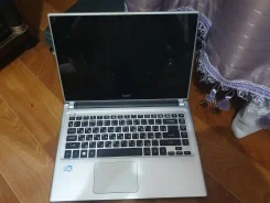 Acer Aspire V5-431P. 14", 1,8����, ��� 4 ��, ���� 500���, WiFi: 1, Bluetooth: 1, ����������� �� 3��. ����