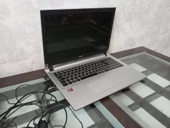 DNS Office. 15.6", 1,5����, ��� 4 ��, ���� 500���, WiFi: 1, Bluetooth: 1 ����