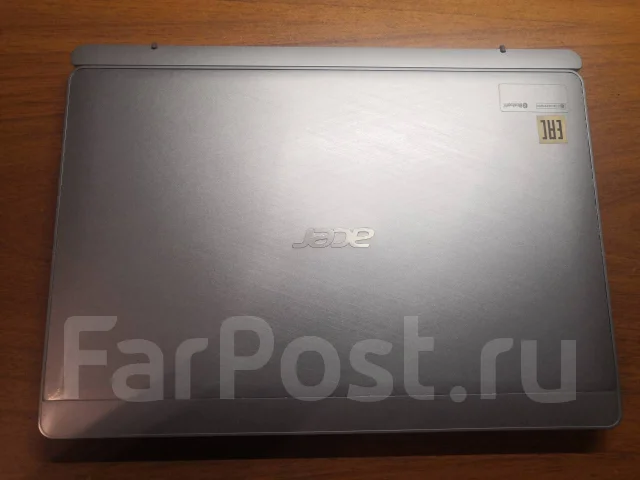 Acer Aspire Switch 10. 11", 1,3����, ��� 2048 ��, ���� 64���, WiFi: 1, Bluetooth: 1, ����������� �� 10��. ����