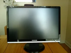 Samsung. 22" ����
