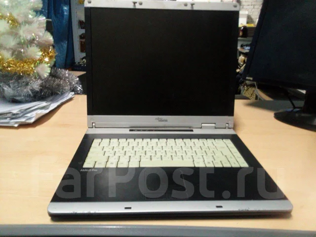 Fujitsu Siemens Amilo. 1,4����, ��� 1024 ��, ���� 40���, WiFi: 1, Bluetooth: 1, ����������� �� 3��. ����
