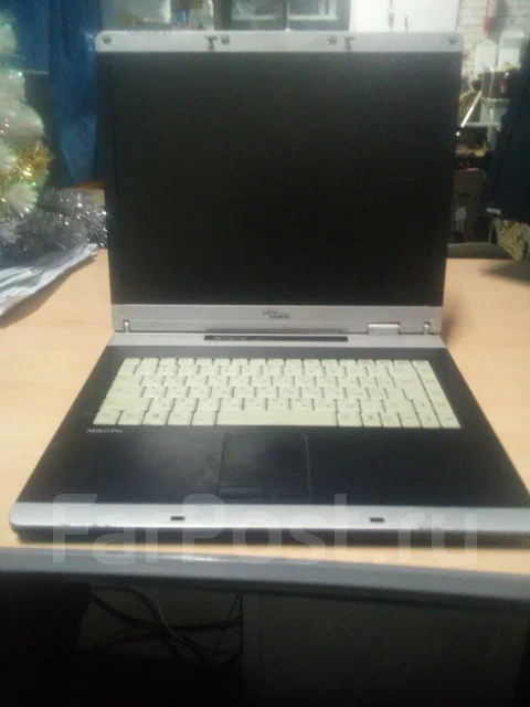 Fujitsu Siemens Amilo. 1,4����, ��� 1024 ��, ���� 40���, WiFi: 1, Bluetooth: 1, ����������� �� 3��. ����