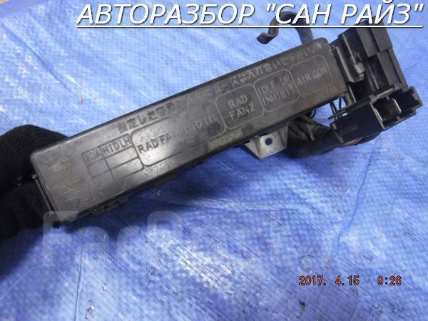 Блок предохранителей под капот Nissan Cube AZ10 CGA3DE 2438351E01 243822U710 куп