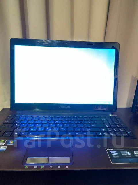 Asus K53SJ. 15.6", 2,3����, ��� 8 ��, ���� 512���, WiFi: 1, Bluetooth: 1, ����������� �� 1��. ����